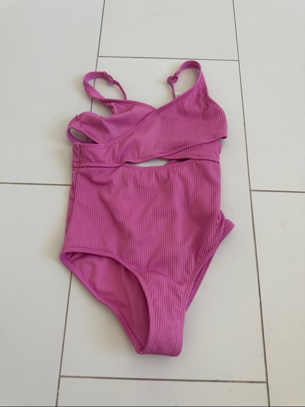 Abercrombie kids pink one piece ribbed swimsuit 9/10 girls